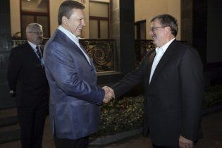 Коморовський з оптимізмом дивиться на перспективи Тимошенко