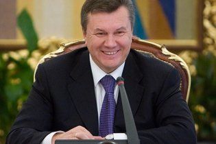 Один політ Януковича на роботу обійдеться у тисячу доларів