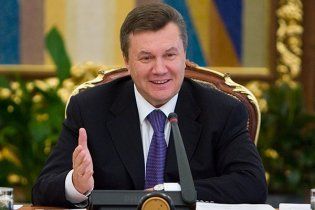 Янукович: всі рішення КС повинні виконуватися
