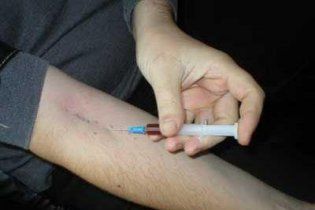 В Донецкой области наркоман взял заложников в аптеке