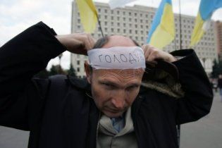 Киевские бютовцы прекратили голодовку из-за морозов