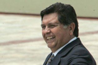 Президент Перу дал пощечину мужчине, обвинившему его в коррупции