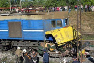 "Локомотив смерті" їхав не за розкладом - рятувати інший потяг з аварії