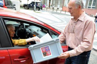 У Чехії відбуваються вибори до Сенату та місцевих органів влади