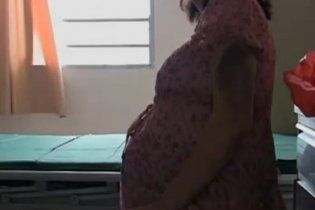 У Китаї насильно зробили аборт жінці на 8-му місяці вагітності