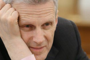 У Росії студент кинув яйцем у міністра освіти