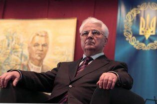Кравчук: господарям Євро-2012 не гоже бути папуасами