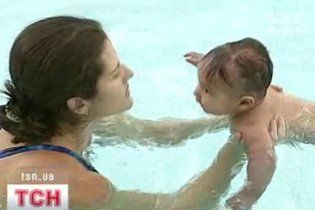 Сын Клочковой занимается плаванием трижды в неделю