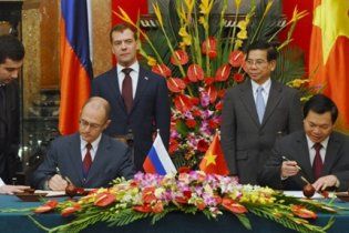 Дмитро Мєдвєдєв відвідав В'єтнам