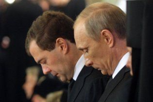 Рейтинги Медведева и Путина упали до рекордного минимума