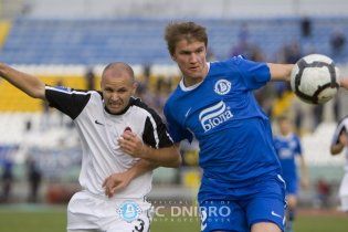 "Дніпро" у важкому матчі вийшов у півфінал Кубка України