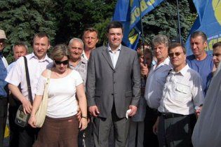 Тягнибок збирається підкорити Східну Україну