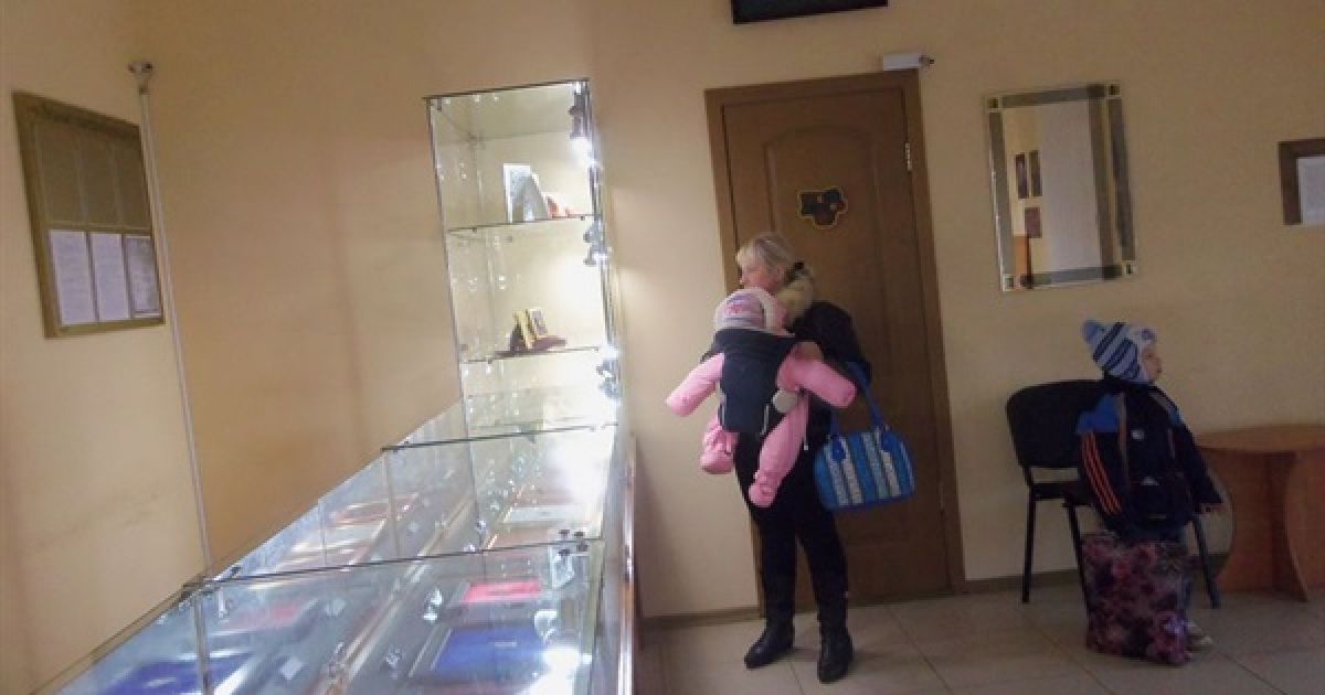 В окупованій бойовиками Горлівці відкрився сувенірний магазин для сепаратистів / © Gorlovka.ua