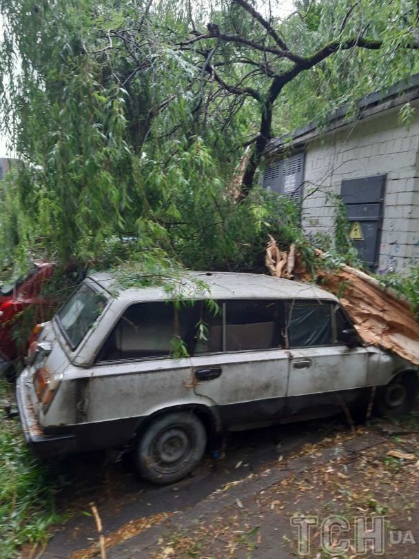 Старенькому ВАЗу досталось больше всего