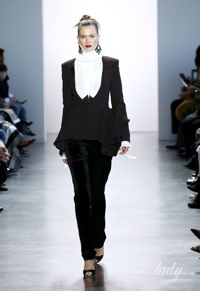 Колекція Badgley Mischka прет-а-порте сезону осінь-зима 2020-2021 / © East News