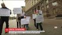 Противники русского терроризма вместе с детьми прошлись по Крещатику
