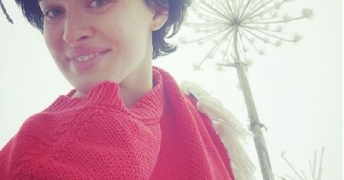 Секс-бомба Астаф'єва перевтілилася у бідну селянку в пошарпаному одязі