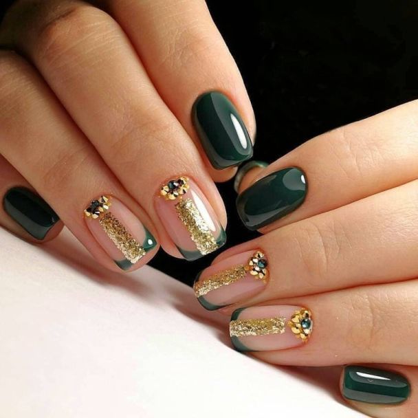 Які кольори манікюру на піку популярності 2024 року / © pixabay.com