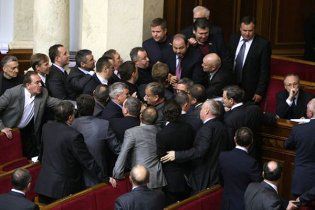 Президент закриє шлях в Раду "маргінальним політикам"