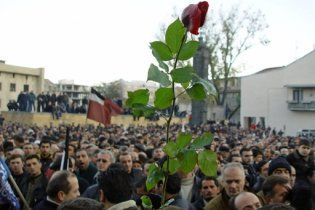 Влада Грузії відмовилася відзначати річницю Революції троянд