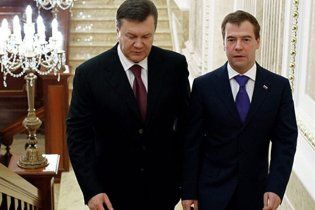 Янукович срочно едет к Медведеву договариваться о газе
