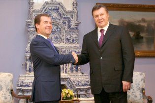 Янукович: Україна і Росія повинні святкувати всі пам'ятні дати разом