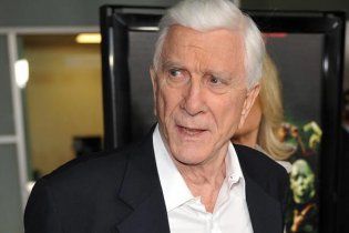 Умер известный комедийный актер Лесли Нильсен