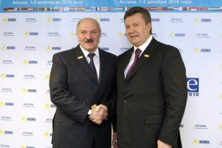 Янукович рассказал Лукашенко, как украинцы переживают за него на выборах