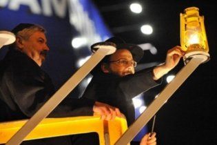 Єврейські громади всього світу розпочали святкування Хануки
