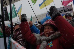 На Майдані сталася сутичка між мітингувальниками