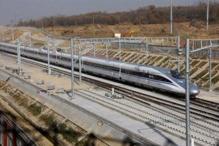 Китайський пасажирський потяг встановив світовий рекорд швидкості