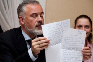 Диктант з української без помилок написали тільки троє: священик, коректор та письменник