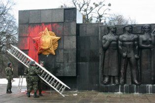 У Львові Монумент Слави охоронятимуть, як і Бандеру