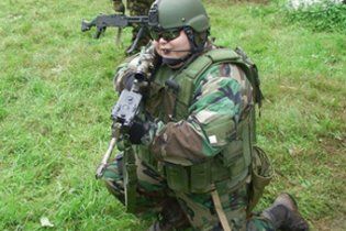 Військові США заради кар’єри голодують, п'ють проносне та роблять ліпосакцію