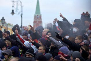 В Москве на Манежную площадь стягивают милицию и ОМОН