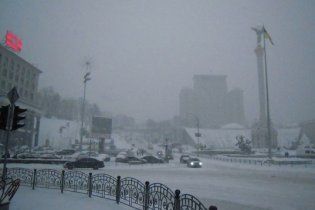 ГАИ рекомендует водителям без особой надобности не выезжать в непогоду