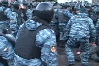 ОМОН жорстко розігнав натовп націоналістів біля "Останкіно"