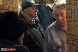 Пенсіонер спалив себе і дружину на очах у приставів, які прийшли його виселяти