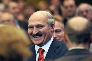 Четвертая инаугурация Лукашенко: ЕС бойкотирует, Россия "дарит" нефть