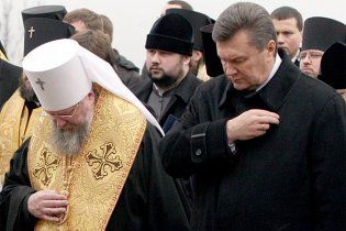 На Рождественском богослужении Янукович назвал годы Ющенко худшими