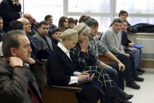 Тимошенко прийшла до суду підтримати Луценка