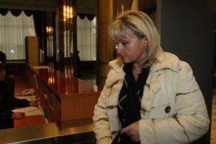 Дружина Луценка в суді вдарила охоронця