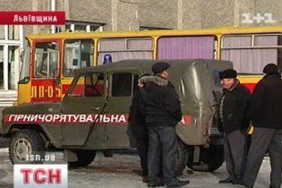 На Львівщині вже два тижні не можуть загасити пожежу у шахті