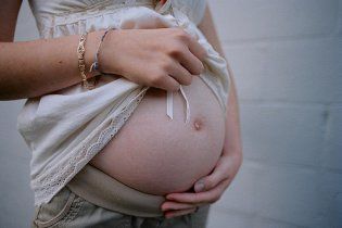 Шестикласниця народила дитину посеред уроку