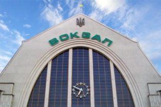 На головному залізничному вокзалі Києва знайдено труп 35-річного чоловіка