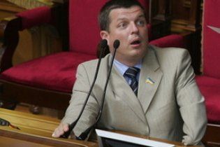 Регіонал напав на журналіста в Раді
