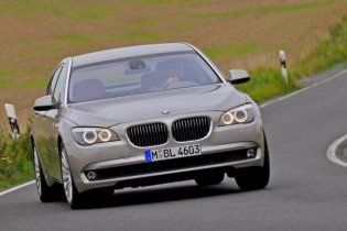 С автошоу в Детройте угнали BMW за 100 тысяч долларов