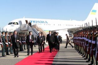 Янукович прилетів до Японії