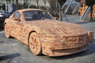 Китайцы создали BMW Z4 из кирпича