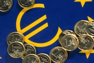 Меркель: крах евро означает крах Европы